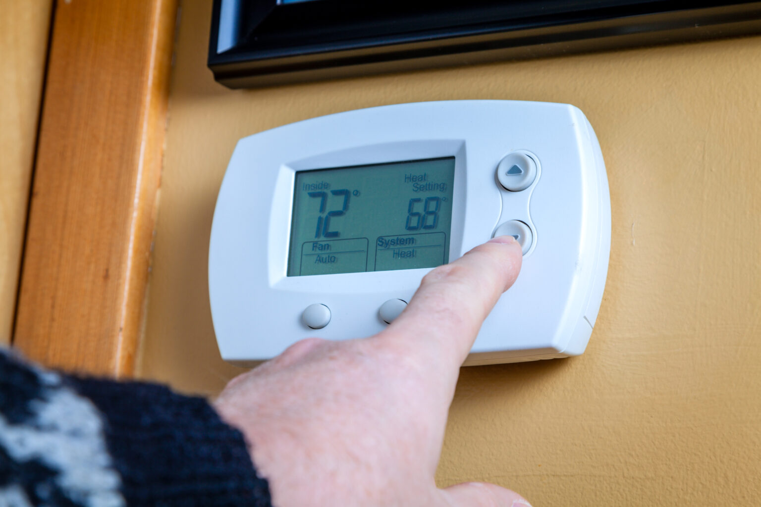 thumbnail image 2 of Diymore Plug In Digital Thermostat Temperature Controller Electric 2 of 11